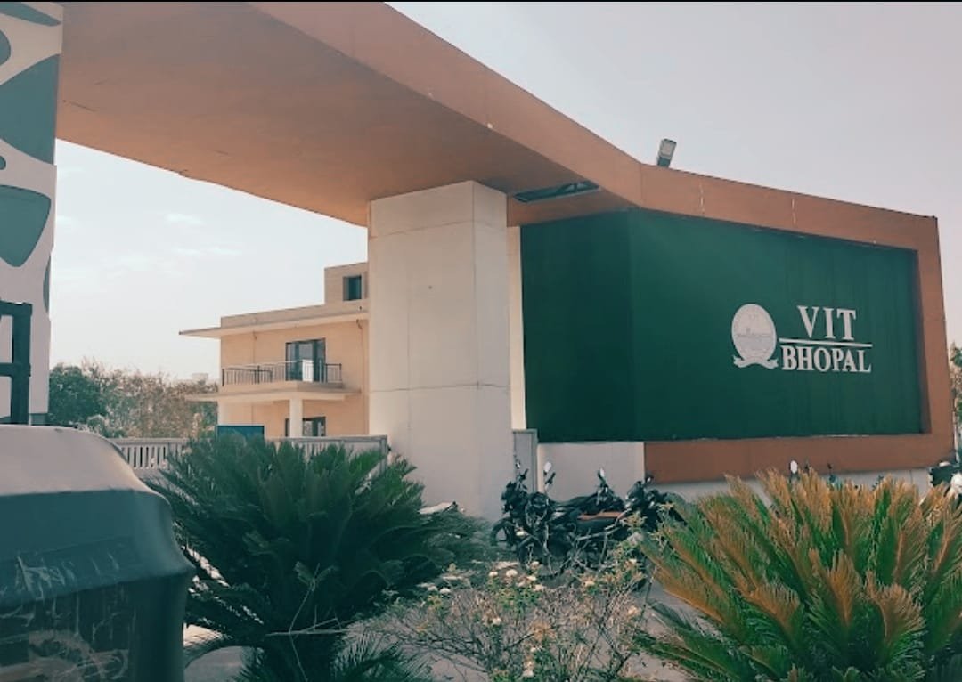 वीआईटी भोपाल विश्वविद्यालय में वार्षिक सांस्कृतिक और तकनीकी महोत्सव ‘अद्वितीय 2025’ का भव्य आयोजन | New India Times