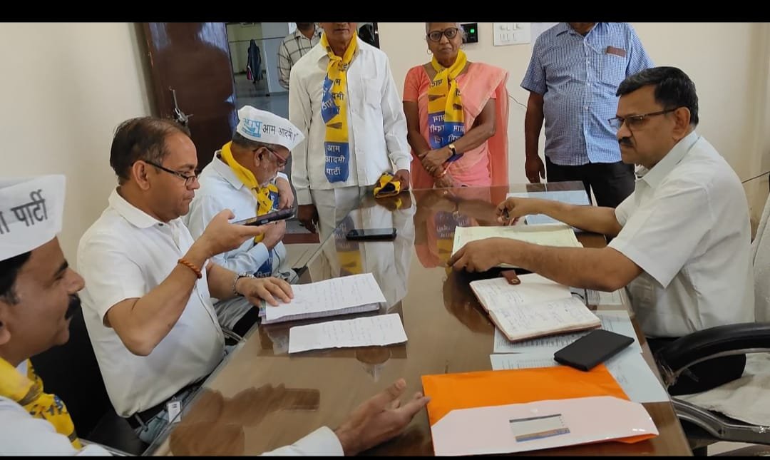 आम आदमी पार्टी ने जिला चिकित्सालयों में मरीजों के परिजनों से व्यवस्थाओं के बारे में लिया फीडबैक | New India Times