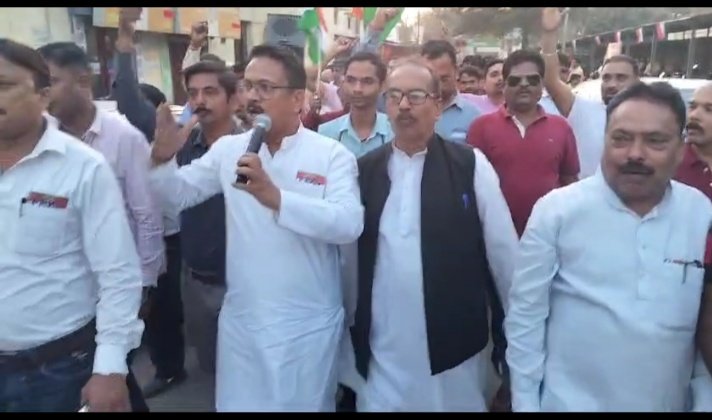 वाह मोदी रे सरकार! माननीय नेताओं की बहार, कर्मचारी लाचार: रूपेश कुमार। न आयोग न सिफारिश, धन की बारिश: मदन मुरारी शुक्ल | New India Times