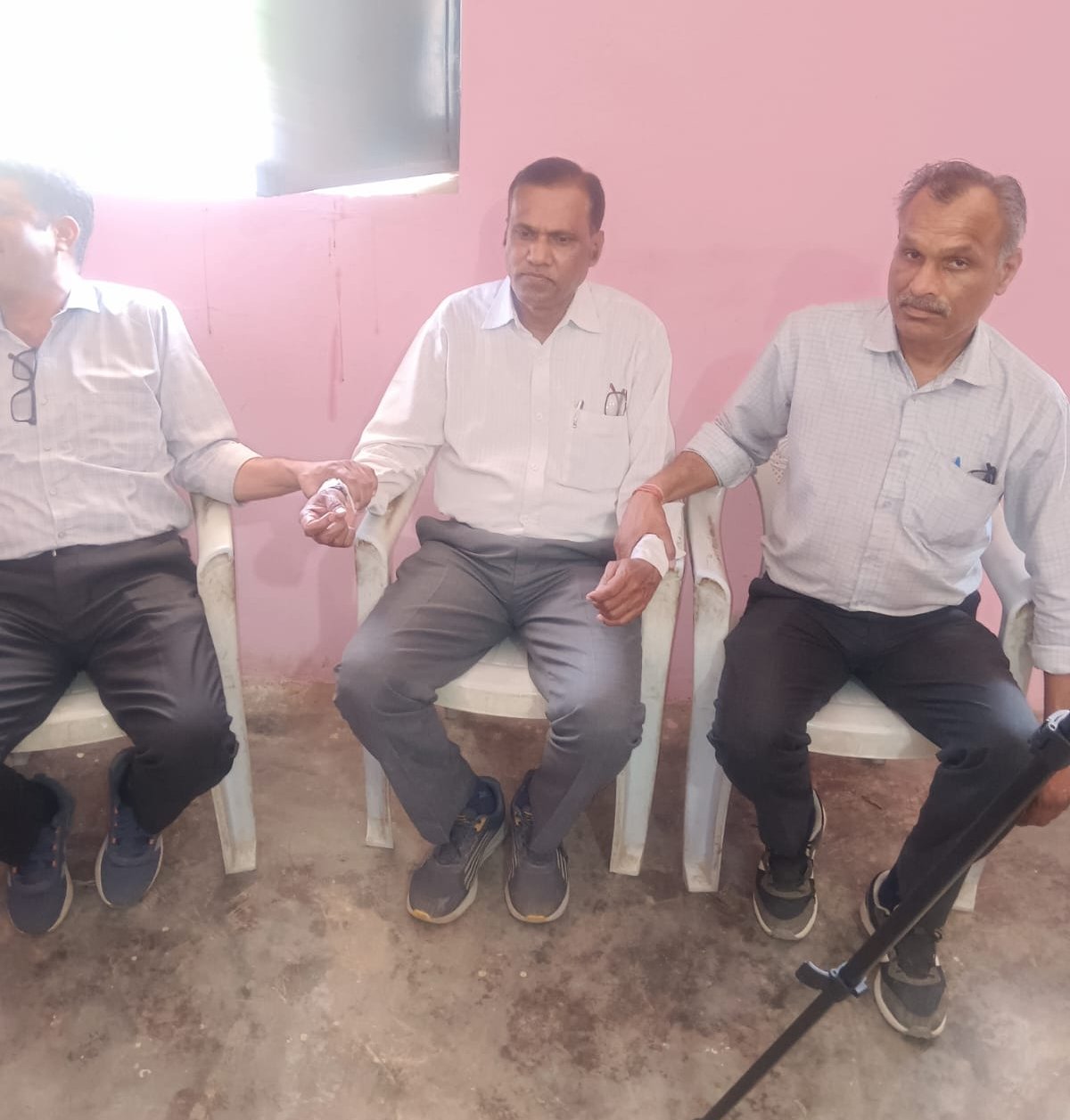 सतना जिले में सब इंजीनियर को 10 हजार की और पंचायत सचिव को 5 हजार की घूंस लेते EOW रीवा की टीम ने किया गिरफ्तार | New India Times