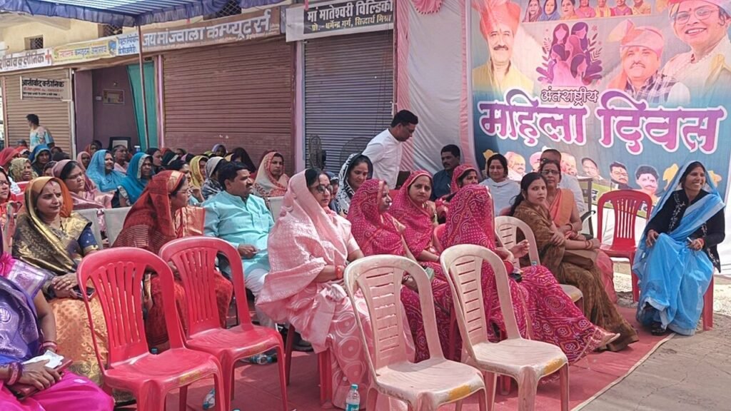 सौहार्द्रपूर्वक माहौल में भाईचारा के साथ मनाएं समस्त त्यौहार: कलेक्टर 5 सौहार्द्रपूर्वक माहौल में भाईचारा के साथ मनाएं समस्त त्यौहार: कलेक्टर | New India Times