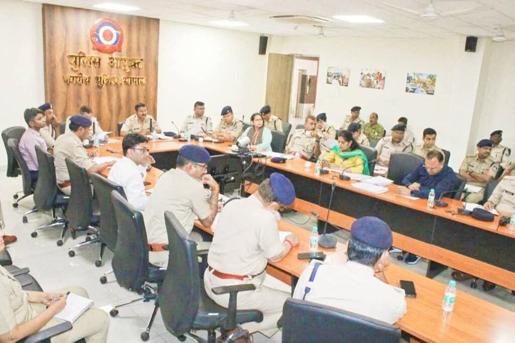आगामी त्यौहारों के दौरान शांति एवं सुरक्षा व्यवस्था के मद्देनजर पुलिस अधिकारियों की बैठक संपन्न | New India Times