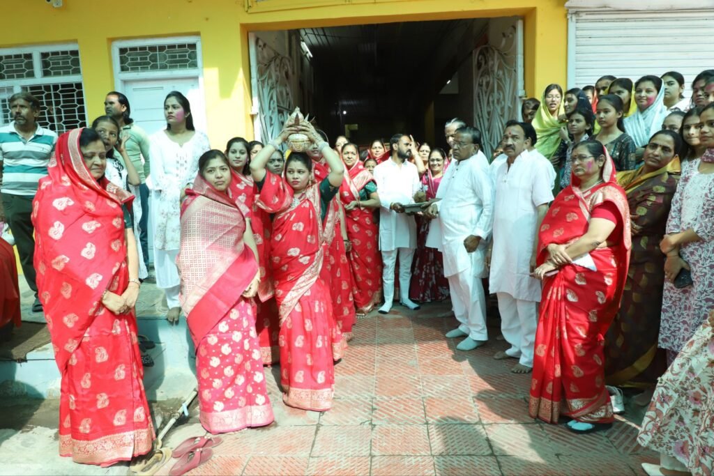 पुण्य सम्राट के पट्टधर श्रीमद नित्यसेन सूरीश्वर जी का मेघनगर में हुआ भव्य प्रवेश | New India Times