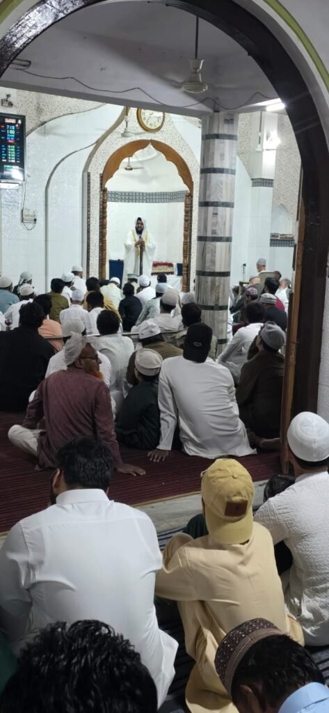 पूरे मुल्क में अमन व शांति की दुआ के साथ अदा की गई ईद उल फितर की नमाज़ | New India Times