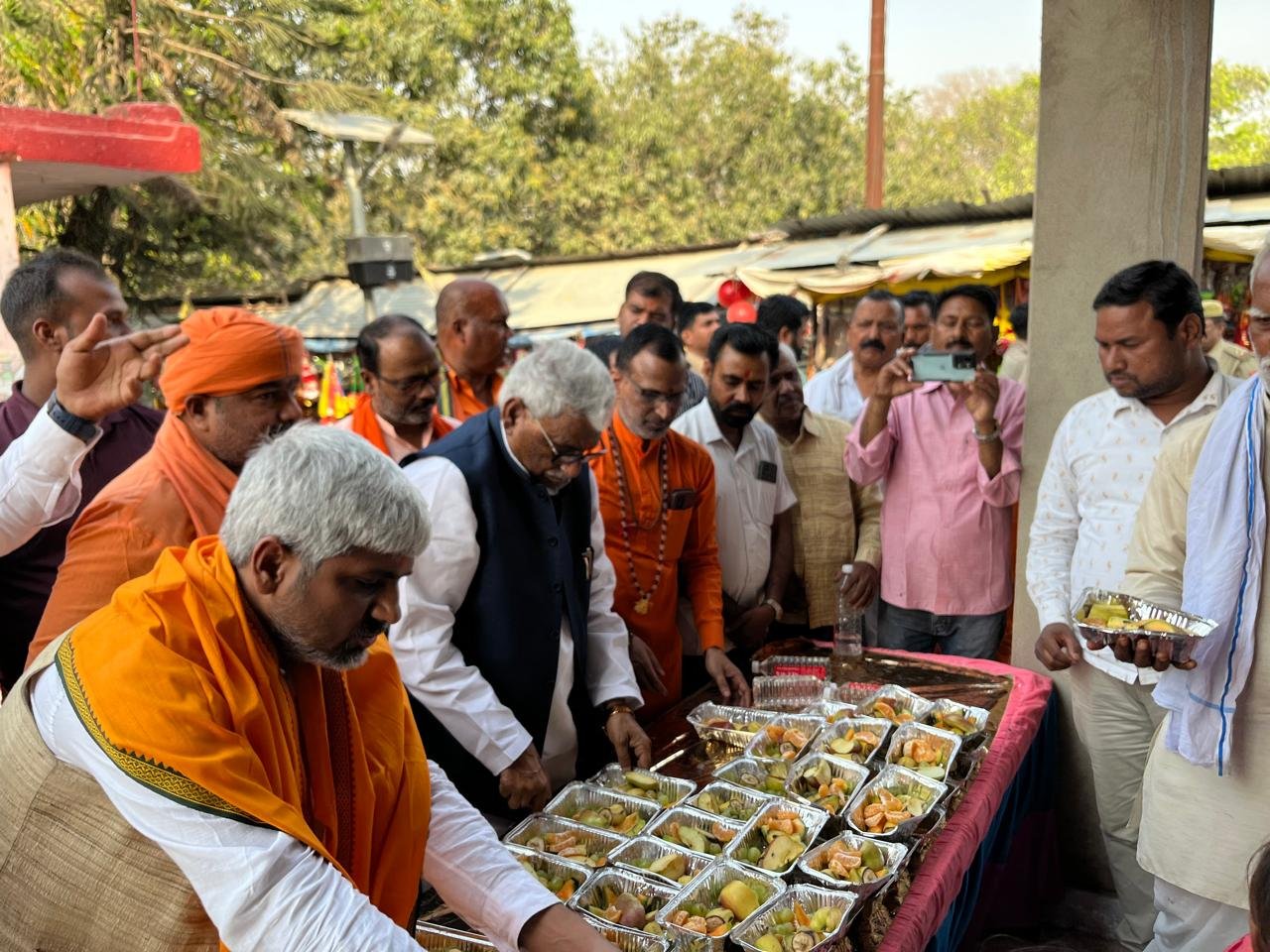 शोहरतगढ़ विधानसभा में पांडवकालीन शक्ति पीठ पल्टा देवी मंदिर परिसर में चैत्र नवरात्रि सप्तमी के अवसर पर फलाहार कार्यक्रम का हुआ आयोजन | New India Times