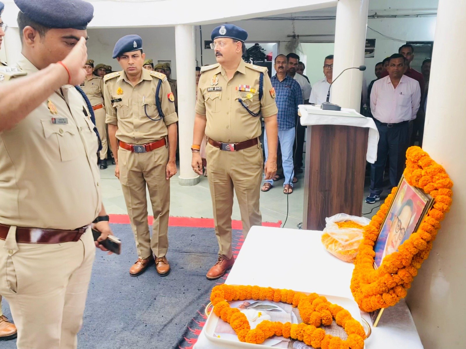 शाहजहांपुर में संविधान निर्माता बाबा साहब डॉ. बी.आर. अम्बेडकर जी की मनाई गई 135वीं जयंती 1 शाहजहांपुर में संविधान निर्माता बाबा साहब डॉ. बी.आर. अम्बेडकर जी की मनाई गई 135वीं जयंती | New India Times