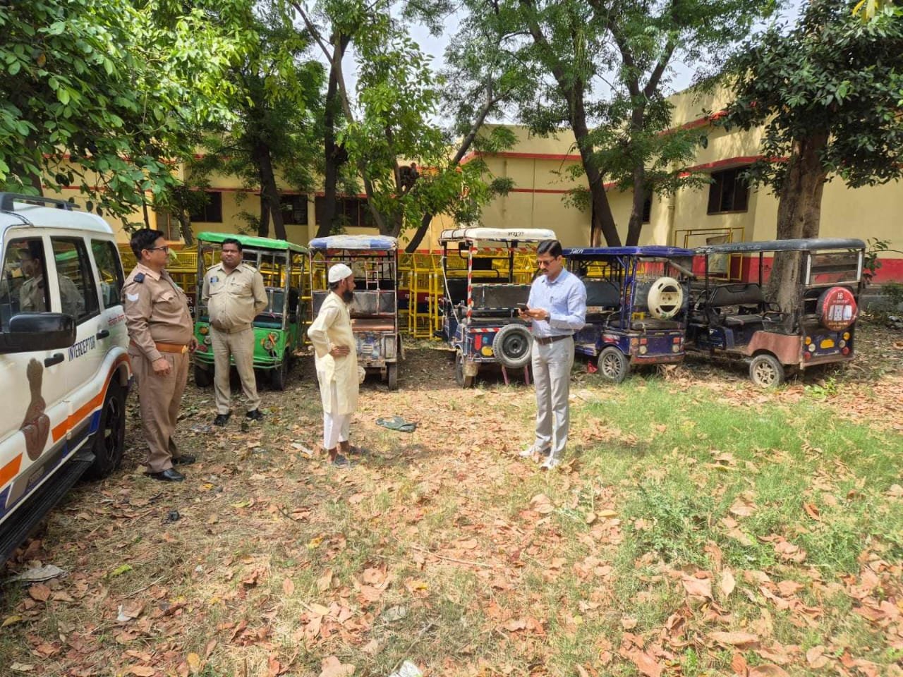 एआरटीओ बागपत ने अभियान चलाकर 16 ई- रिक्शाओं के काटे चालान | New India Times