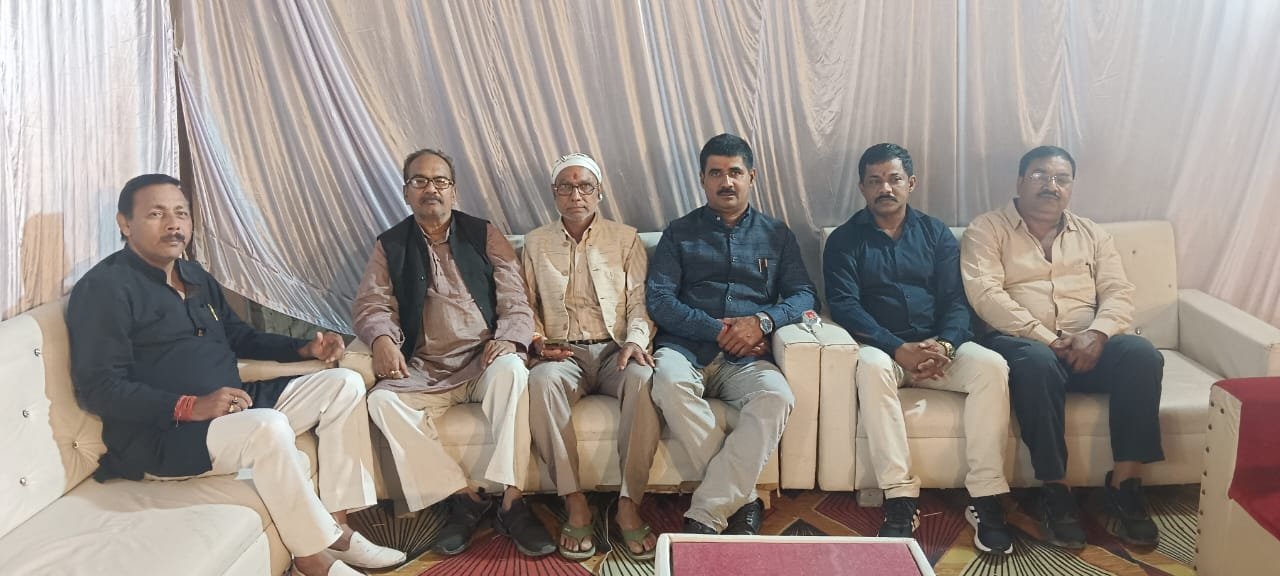 राज्य कर्मचारी संयुक्त परिषद की बैठक में उठा कैशलेश इलाज का मुद्दा 1 राज्य कर्मचारी संयुक्त परिषद की बैठक में उठा कैशलेश इलाज का मुद्दा | New India Times