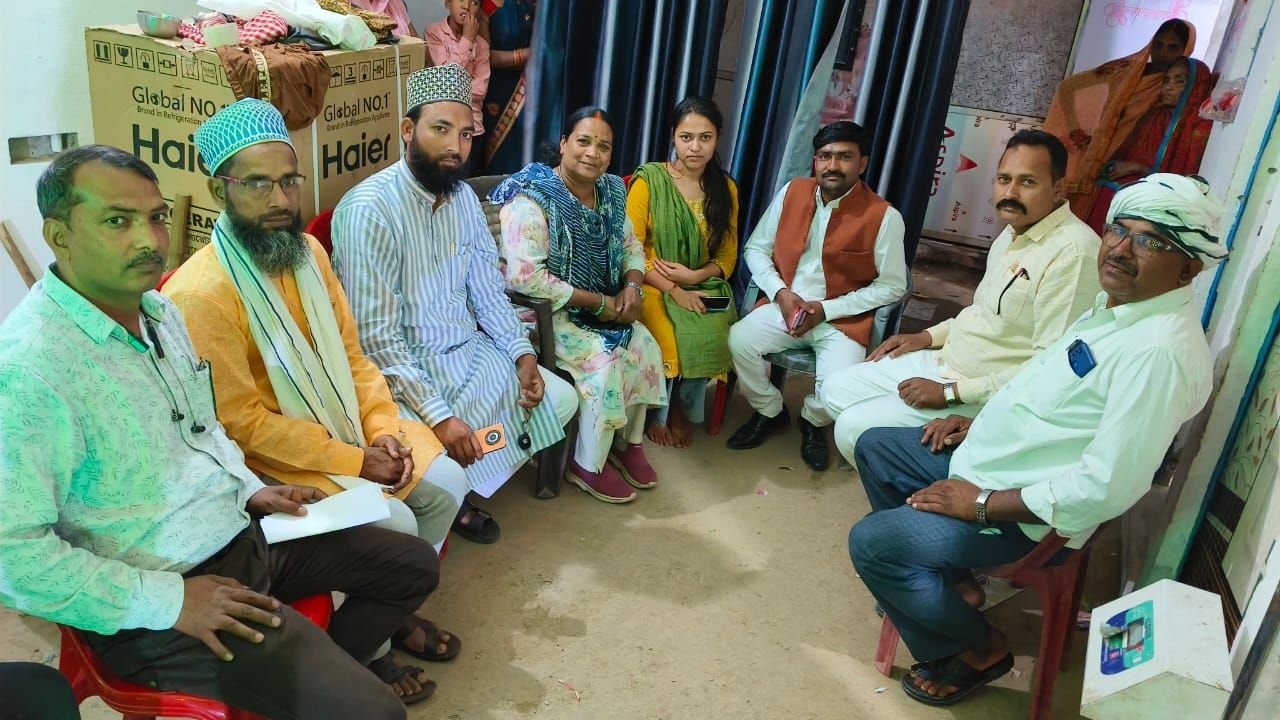 एफआरसीटी आपके द्वार के तर्ज पर हुआ भौतिक सत्यापन, एफआरसीटी ने बेटी विवाह शगुन योजना के तहत किया स्थलीय निरीक्षण 1 एफआरसीटी आपके द्वार के तर्ज पर हुआ भौतिक सत्यापन, एफआरसीटी ने बेटी विवाह शगुन योजना के तहत किया स्थलीय निरीक्षण | New India Times