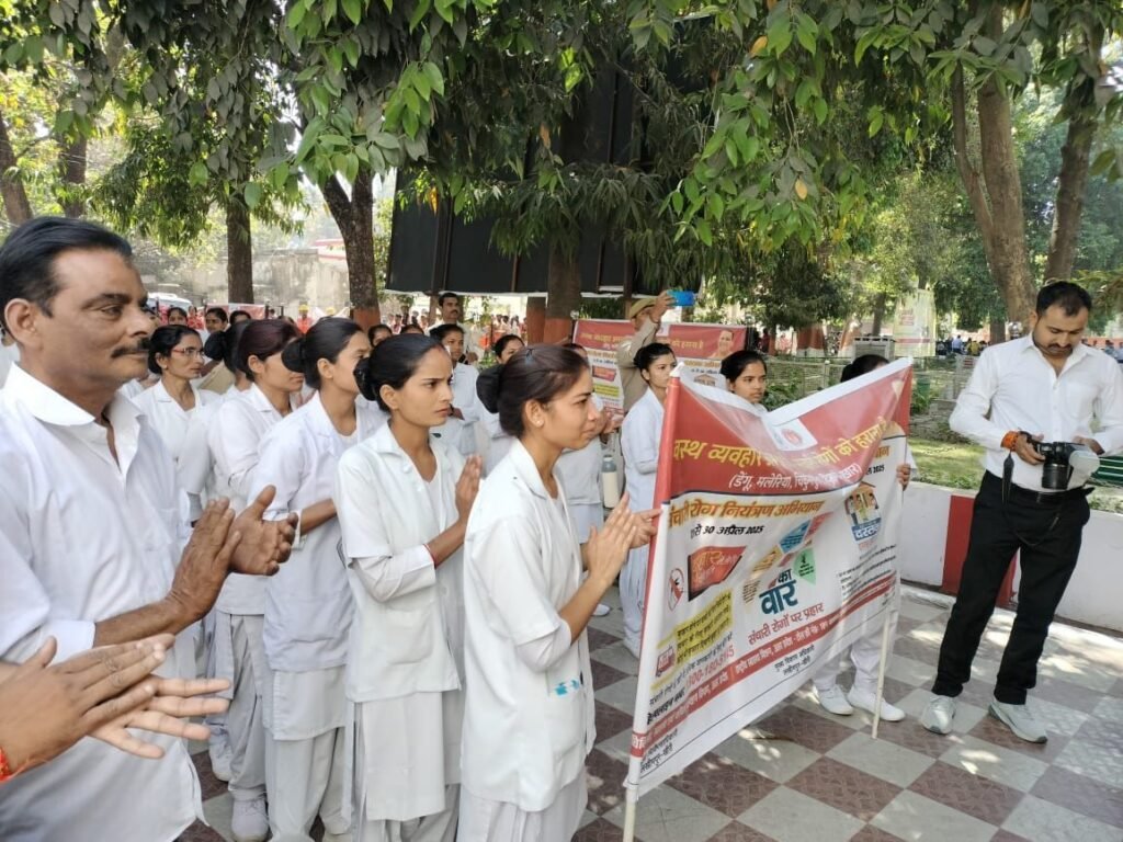 सीडीओ ने किया विशेष संचारी रोग नियंत्रण व दस्तक अभियान का शुभारंभ 3 सीडीओ ने किया विशेष संचारी रोग नियंत्रण व दस्तक अभियान का शुभारंभ | New India Times