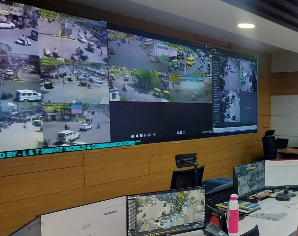 जनपद में यातायात व्यवस्था को सुगम बनाने के लिये जिला प्रशासन की अनूठी पहल, जिलाधिकारी श्री अविनाश कुमार के अथक प्रयासों से जनपद में ट्रैफिक की समस्या निस्तारित 5 जनपद में यातायात व्यवस्था को सुगम बनाने के लिये जिला प्रशासन की अनूठी पहल, जिलाधिकारी श्री अविनाश कुमार के अथक प्रयासों से जनपद में ट्रैफिक की समस्या निस्तारित | New India Times