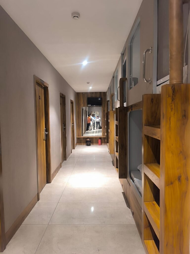 भोपाल रेलवे स्टेशन पर मध्यप्रदेश के पहले ‘पॉड कॉन्सेप्ट रिटायरिंग रूम’ का हुआ शुभारंभ | New India Times