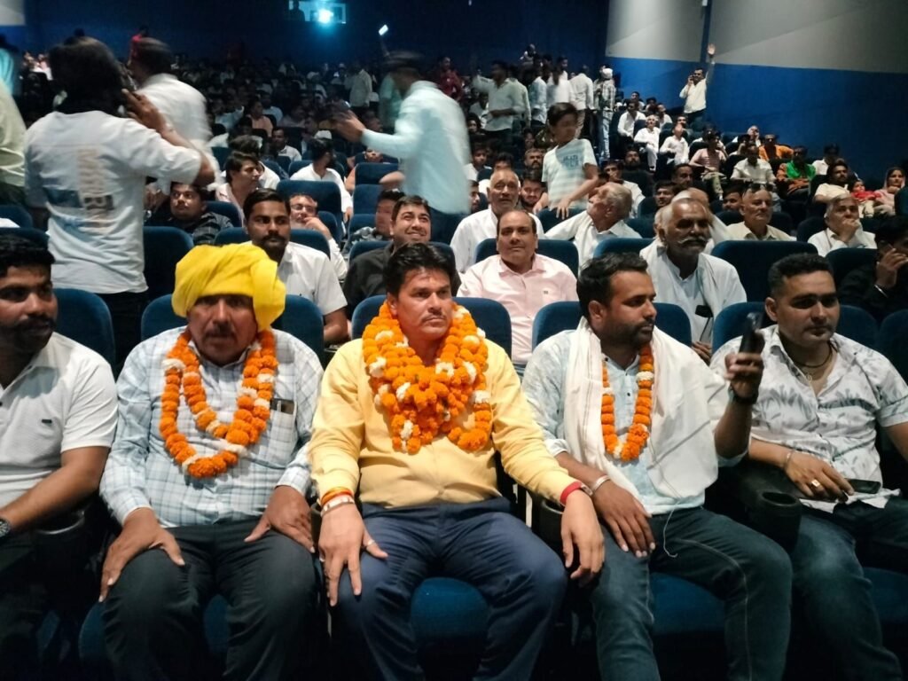 जाट समाज के राष्ट्रीय अध्यक्ष की नेतृत्व में हजारों लोगों ने देखी जाट मूवी | New India Times