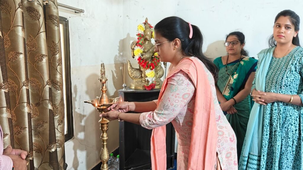 सेमिनार आयोजित कर अतिथियों ने कहानियों के माध्यम से बच्चों को दिया स्वास्थ्य का मंत्र, शुगर बोर्ड’ बनाने का लिया संकल्प 3 सेमिनार आयोजित कर अतिथियों ने कहानियों के माध्यम से बच्चों को दिया स्वास्थ्य का मंत्र, शुगर बोर्ड’ बनाने का लिया संकल्प | New India Times