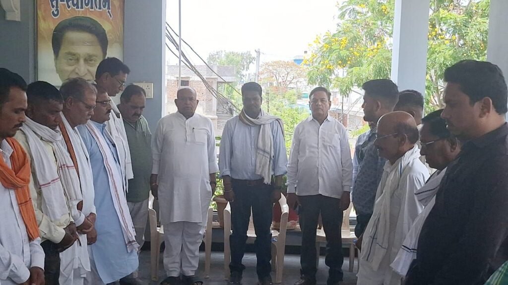 जम्मू कश्मीर के पहलगाम में हुए आतंकी हमले में मारे गए और घायल हुए लोगों के लिए कांग्रेसियों द्वारा प्रार्थना एवं श्रद्धांजलि कार्यक्रम का हुआ आयोजन | New India Times