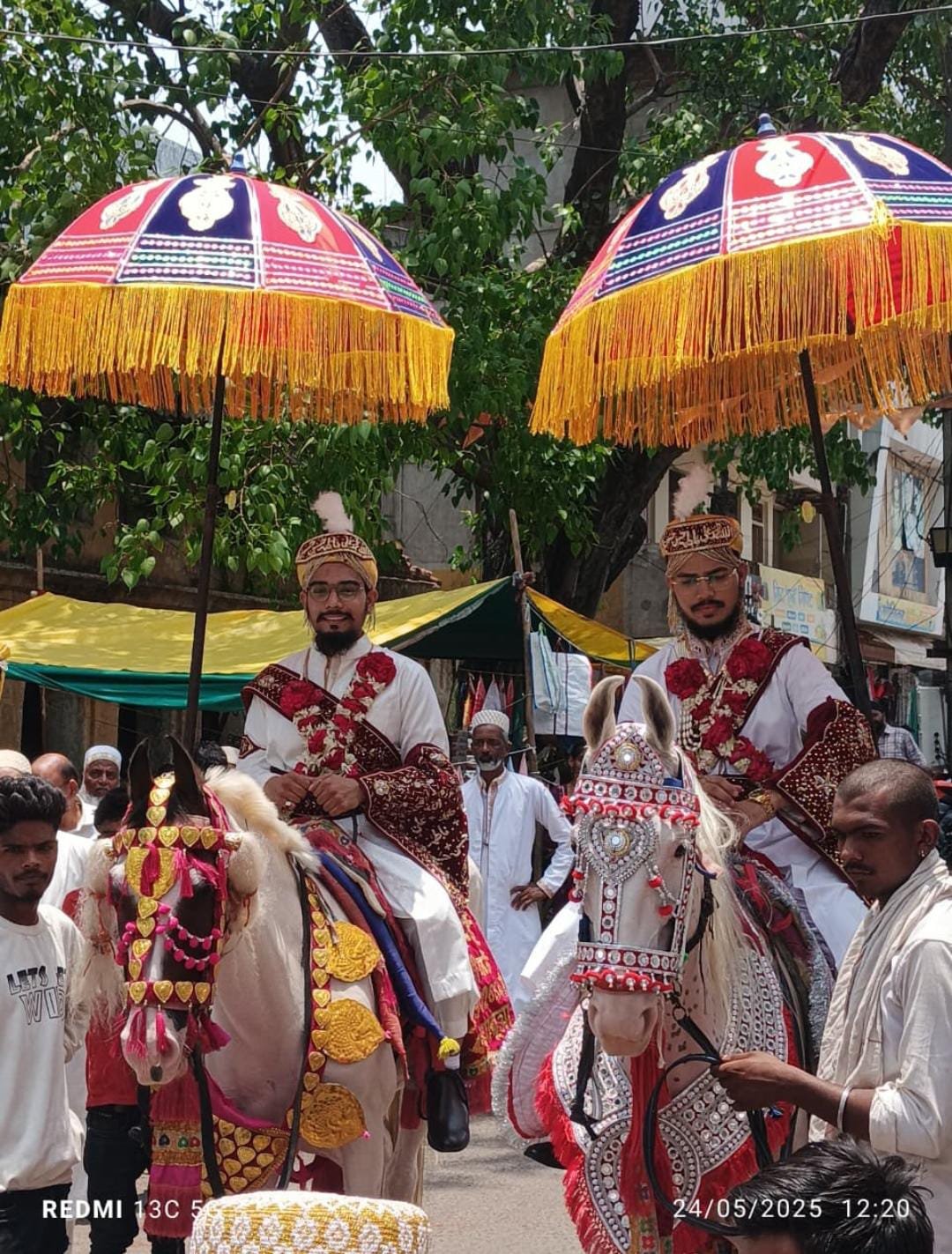 झाबुआ शहर में पहली बार निकाला गया बोहरा समाज की शादी का भव्य जुलूस | New India Times