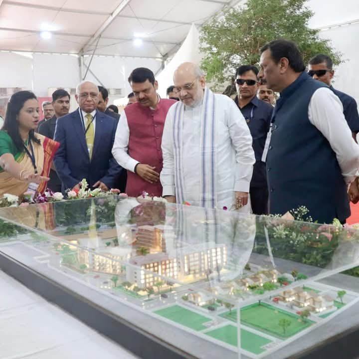 बाढ़ पीड़ितों की सुध लेने मुंबई नहीं पहुंचे अमित शाह : आपदा प्रबंधन का काम एक लेकिन टीम अनेक 1 बाढ़ पीड़ितों की सुध लेने मुंबई नहीं पहुंचे अमित शाह : आपदा प्रबंधन का काम एक लेकिन टीम अनेक | New India Times