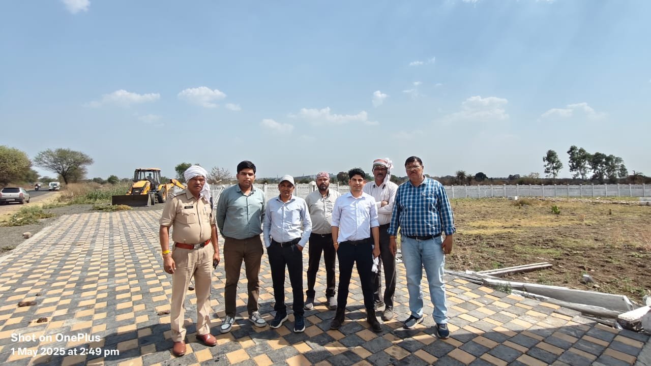 भोपाल कलेक्टर के निर्देश पर ग्राम बिशनखेड़ी में की जा रही अवैध प्लॉटिंग पर हुई कार्यवाही | New India Times