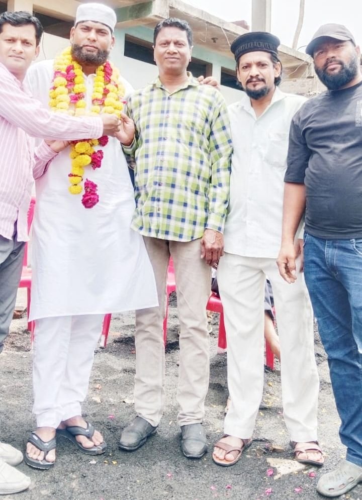 हज्ज बैतुल्लाह के लिए जाने वाले हज यात्रियों का गर्मजोशी के साथ किया गया स्वागत, कांग्रेस विधायक वीर सिंह भूरिया भाजपा नेता राजू धानक ने भी स्टेशन पहुंच कर सभी हाजियों का किया स्वागत 3 हज्ज बैतुल्लाह के लिए जाने वाले हज यात्रियों का गर्मजोशी के साथ किया गया स्वागत, कांग्रेस विधायक वीर सिंह भूरिया भाजपा नेता राजू धानक ने भी स्टेशन पहुंच कर सभी हाजियों का किया स्वागत | New India Times