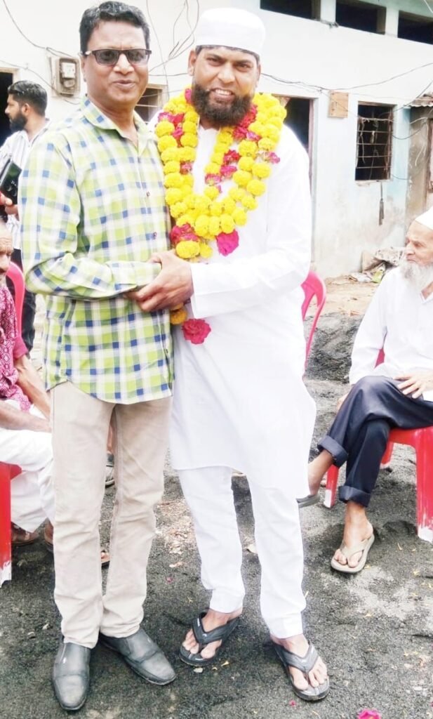 हज्ज बैतुल्लाह के लिए जाने वाले हज यात्रियों का गर्मजोशी के साथ किया गया स्वागत, कांग्रेस विधायक वीर सिंह भूरिया भाजपा नेता राजू धानक ने भी स्टेशन पहुंच कर सभी हाजियों का किया स्वागत 4 हज्ज बैतुल्लाह के लिए जाने वाले हज यात्रियों का गर्मजोशी के साथ किया गया स्वागत, कांग्रेस विधायक वीर सिंह भूरिया भाजपा नेता राजू धानक ने भी स्टेशन पहुंच कर सभी हाजियों का किया स्वागत | New India Times