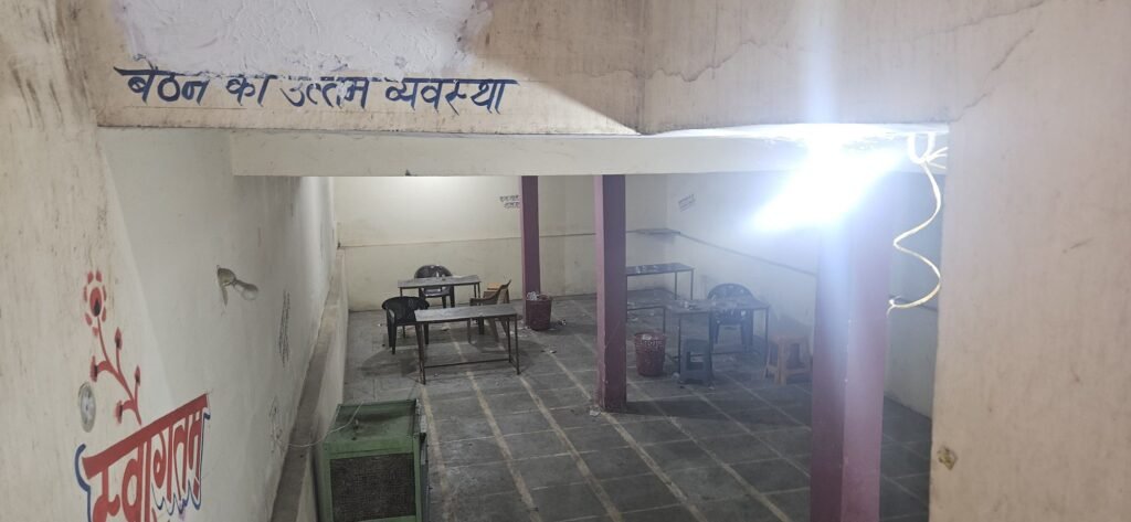 देवरी में नियमों की उड़ रही हैं धज्जियां, शराब दुकानों में छिपकर चल रहे ‘अहाते’, कार्रवाई की तैयारी में प्रशासन | New India Times