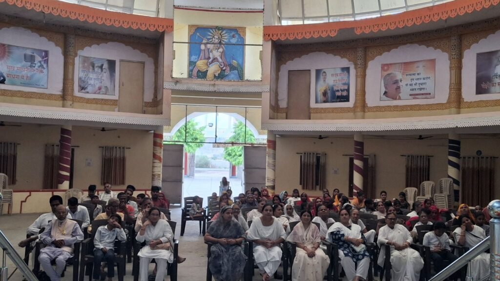 ग्वालियर में बड़े ही धूमधाम से मनाया गया वरदानी एवं विश्व पत्रकारिता दिवस | New India Times