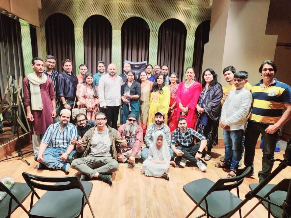 ‘वी वॉक आफ एम्पावरमेंट’ की प्रस्तुति में ओपन माइक का शानदार आयोजन 2 ‘वी वॉक आफ एम्पावरमेंट’ की प्रस्तुति में ओपन माइक का शानदार आयोजन | New India Times