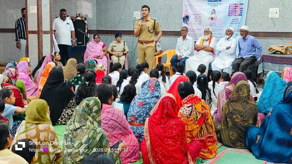 लालबाग पुलिस ने राम मंदिर चिंचाला में महिला सशक्तिकरण पर आयोजित किया जन जागरूकता कार्यक्रम | New India Times