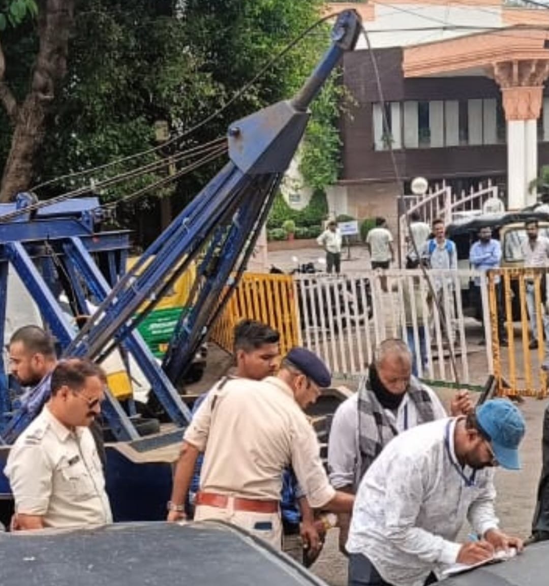 टीटी नगर एसडीएम अर्चना शर्मा की सख़्ती: अवैध पार्किंग पर बड़ी कार्रवाई, ट्रैफिक व्यवस्था सुधारने की पहल | New India Times