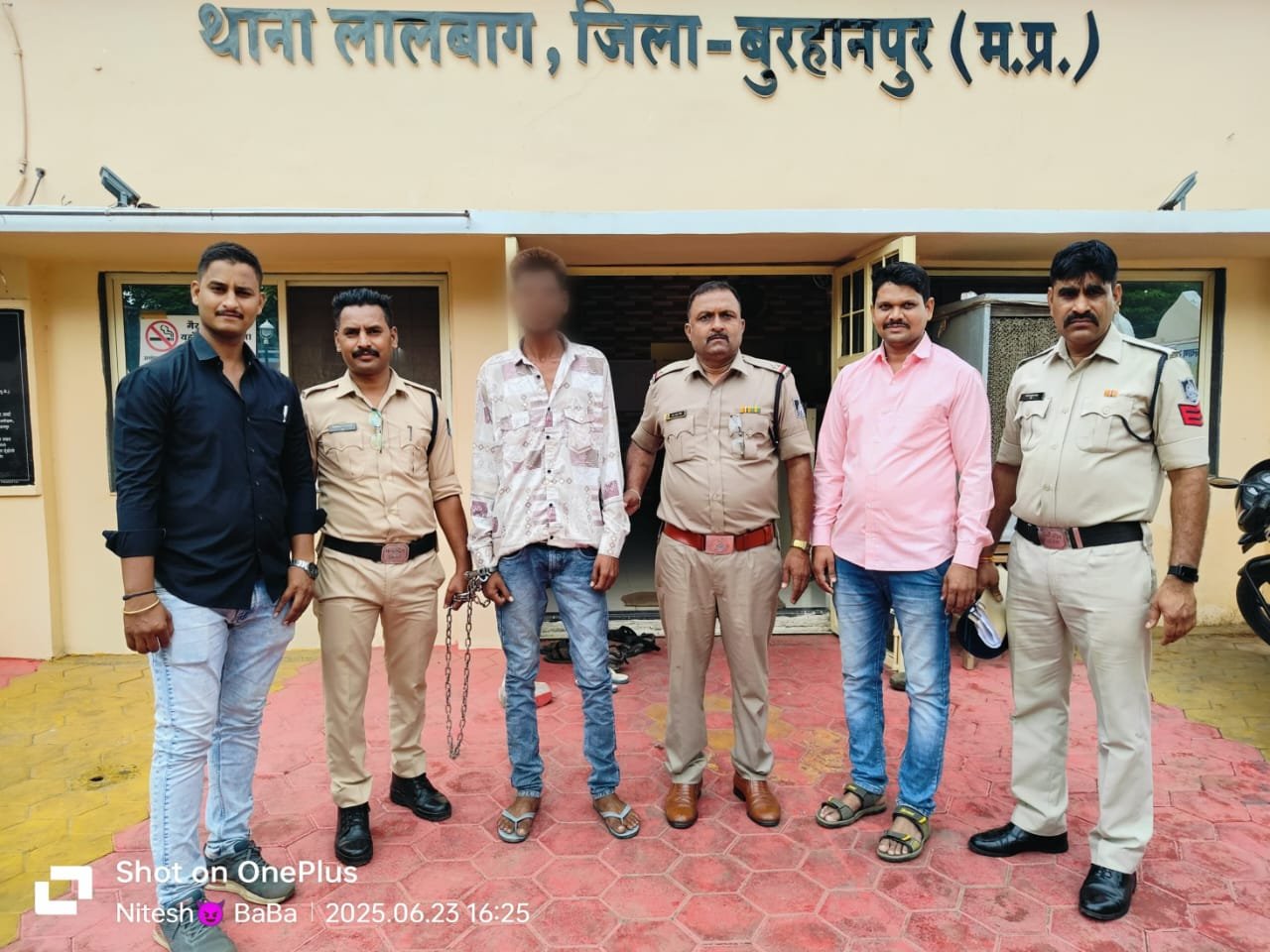 अवैध गांजा बिक्री करते रंगे हाथ पकड़ा गया आरोपी रंजीत | New India Times