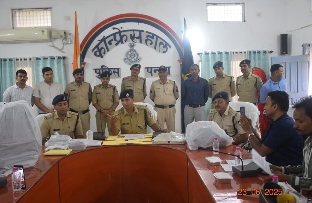 थाईलैंड-कम्बोडिया से संचालित "डिजिटल अरेस्ट" सायबर ठगी गिरोह का पर्दाफाश, पन्ना पुलिस ने 27 लाख की सामग्री की जब्त | New India Times