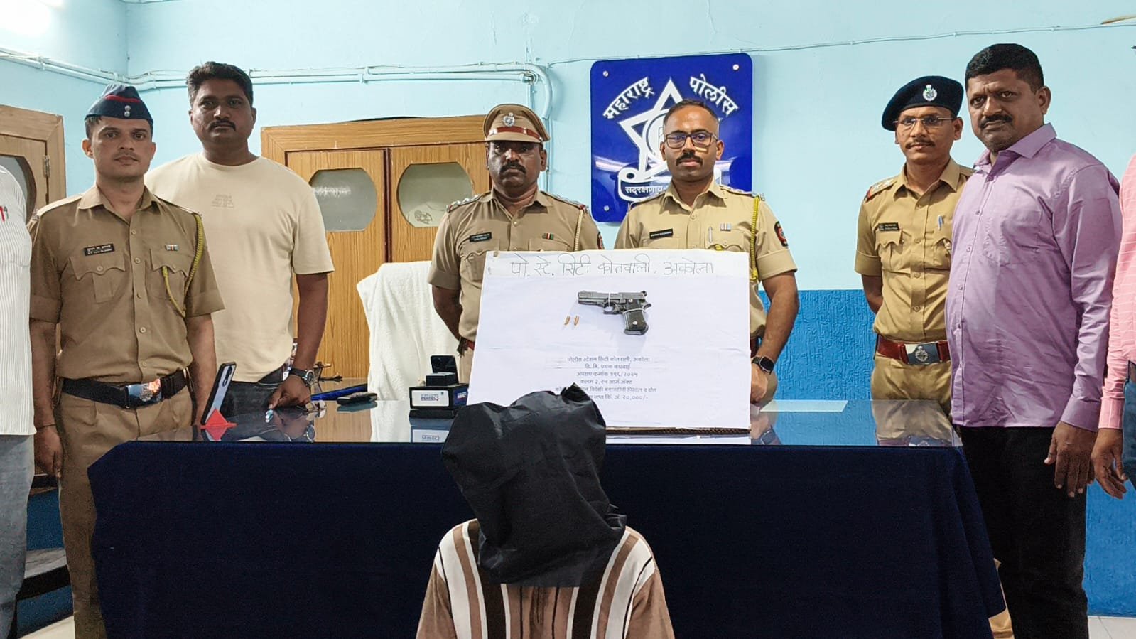 अवैध हथियार के साथ युवक गिरफ्तार | New India Times