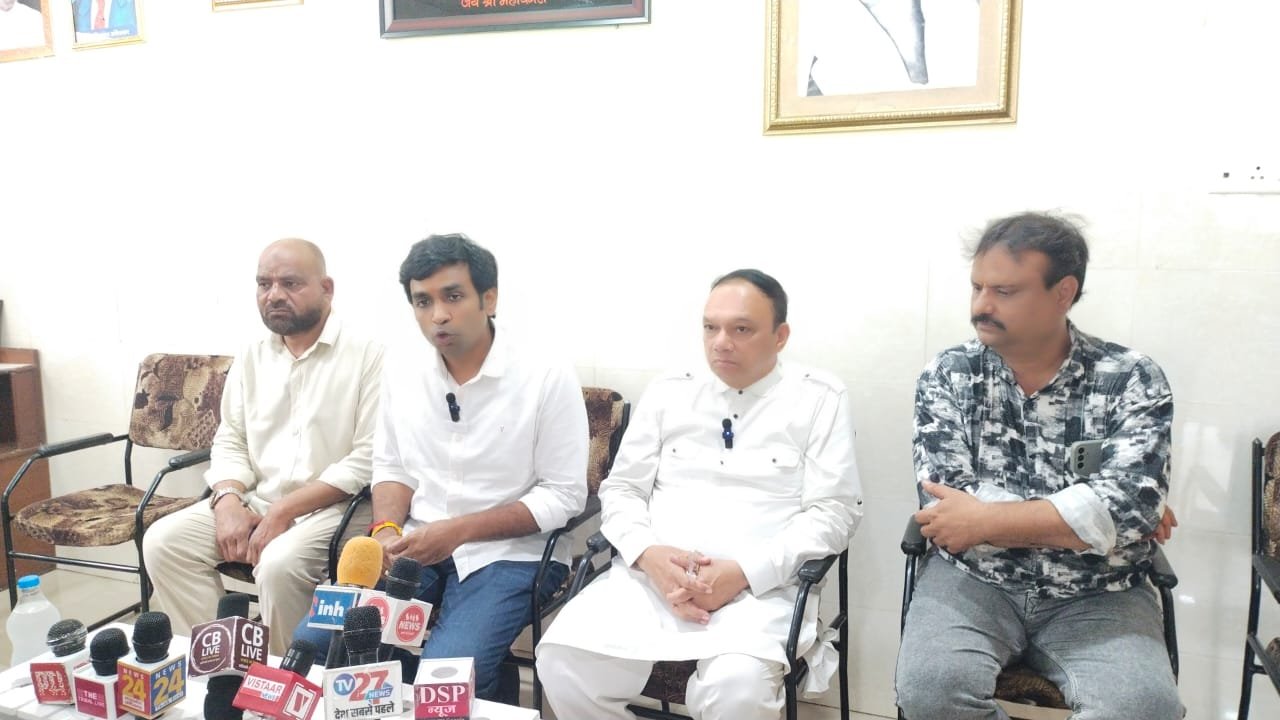 झूठी एफआईआर के खिलाफ कांग्रेस का हल्ला बोल: झाबुआ विधायक विक्रांत भूरिया बोले: लोकतंत्र पर प्रहार, जीतू पटवारी के साथ खड़ी है कांग्रेस | New India Times