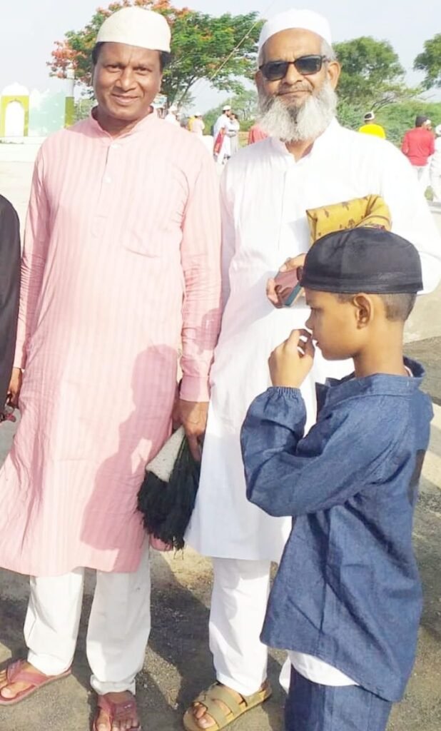 ईद-उल-अजहा का त्योहार मनाया गया हर्षोल्लास के साथ, एक दूसरे से गले मिलकर ईद की दी गई मुबारकबाद, बेटी पढ़ाओ बेटी बचाओ पर भी मौलाना ने समझाया | New India Times