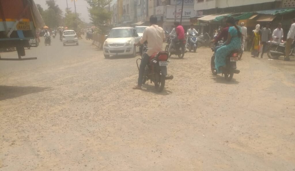 विकास का अभ्यास करने के लिए चौड़ी की जा रही सड़के बनी जान के लिए खतरा | New India Times