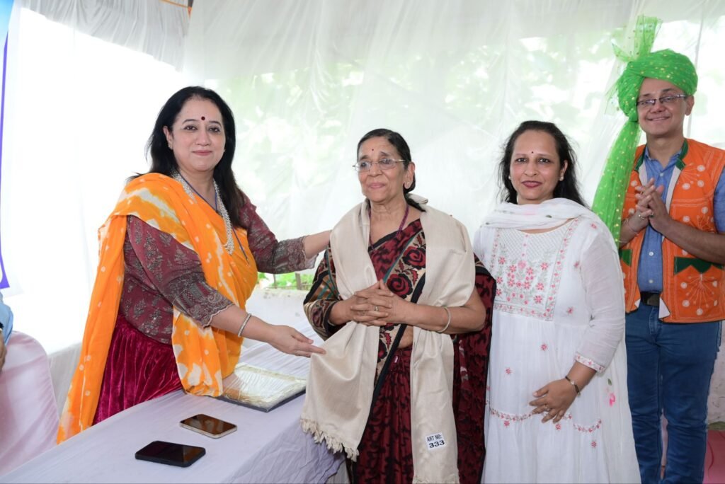 हनुमंत आश्रम पीपलखुटा में रोटरी क्लब अपना मेघनगर का ऐतिहासिक कार्यक्रम, पत्रकारों का भी हुआ सम्मान 5 हनुमंत आश्रम पीपलखुटा में रोटरी क्लब अपना मेघनगर का ऐतिहासिक कार्यक्रम, पत्रकारों का भी हुआ सम्मान | New India Times