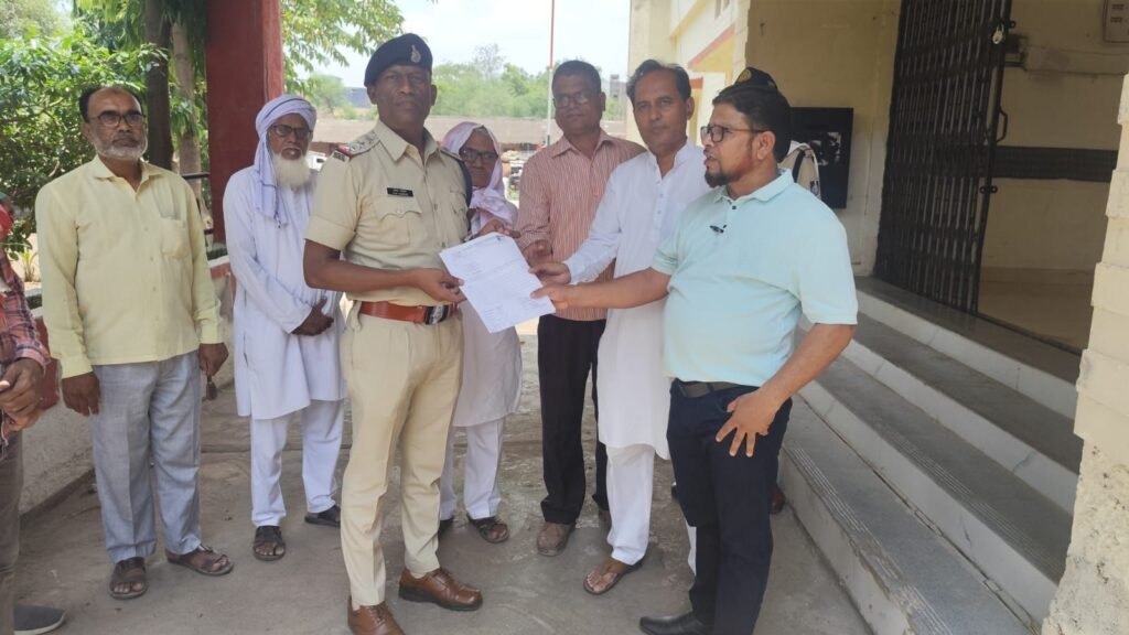 देशभर में हो रही मॉबलिंचिंग, वक्फ संशोधन विधेयक और मदरसों-मस्जिदों पर बुलडोजर कार्यवाही के विरोध में सौंपा ज्ञापन | New India Times