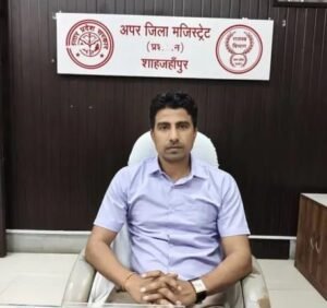 डीएम के निर्देश पर 195 लेखपालों का स्थानांतरण | New India Times