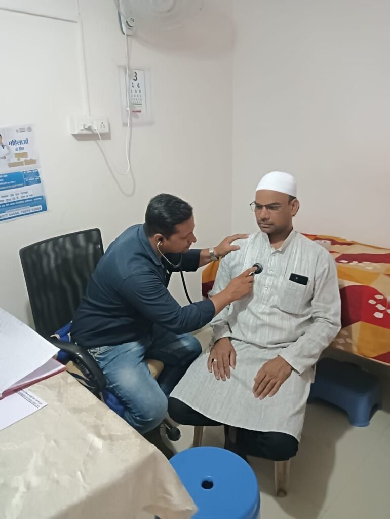 मोहल्ला हरीरपुरा में एशियन मेडिकल स्टोर पर आल इज़ वेल हॉस्पिटल बुरहानपुर द्वारा आयोजित किया गया निशुल्क स्वास्थ्य शिविर | New India Times