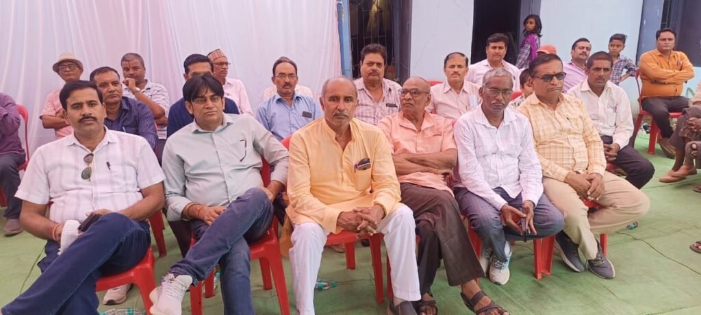 शिक्षक भगवानदास सोनी के विदाई समारोह में उमड़ा जनसैलाब, भावुक माहौल में दी विदाई | New India Times