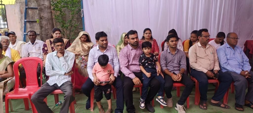 शिक्षक भगवानदास सोनी के विदाई समारोह में उमड़ा जनसैलाब, भावुक माहौल में दी विदाई | New India Times