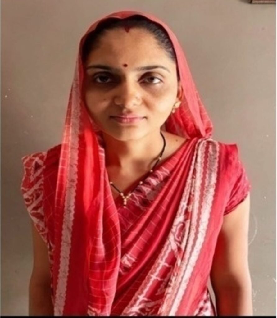 महिला सशक्तिकरण की मिसाल बनीं वर्षा, सरकारी योजना से शुरू किया उद्योग | New India Times