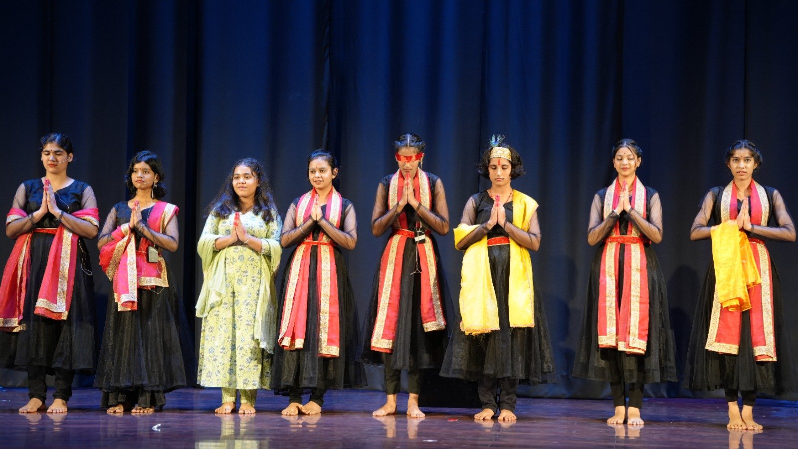 मैक्रो विज़न एकेडमी बुरहानपुर में हर्षोल्लास के साथ मनाया गया गुरु पूर्णिमा उत्सव | New India Times