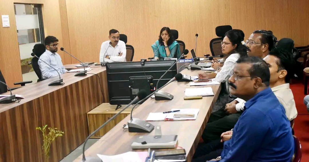 अतिवृष्टि के मद्देनजर कलेक्टर ने दिए सतर्कता के निर्देश, सीएम हेल्पलाइन मामलों की मॉनीटरिंग तेज़ करने पर ज़ोर | New India Times