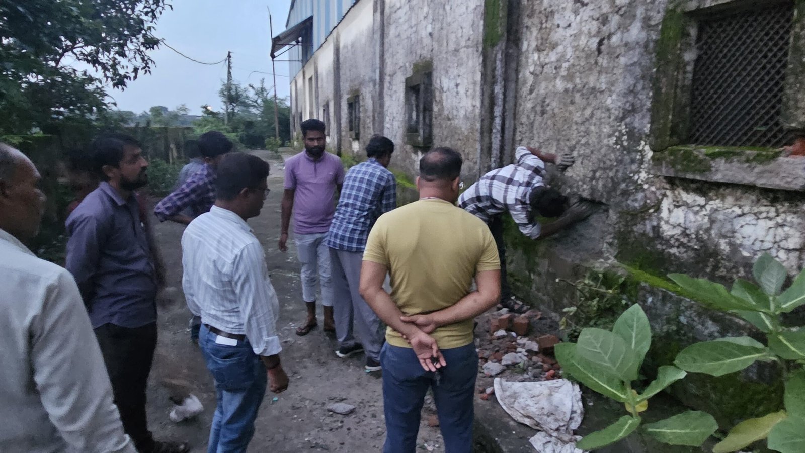 देवरीकला कृषि मंडी में चोरी की वारदात, गोदाम से अरहर की 8 बोरियां गायब | New India Times