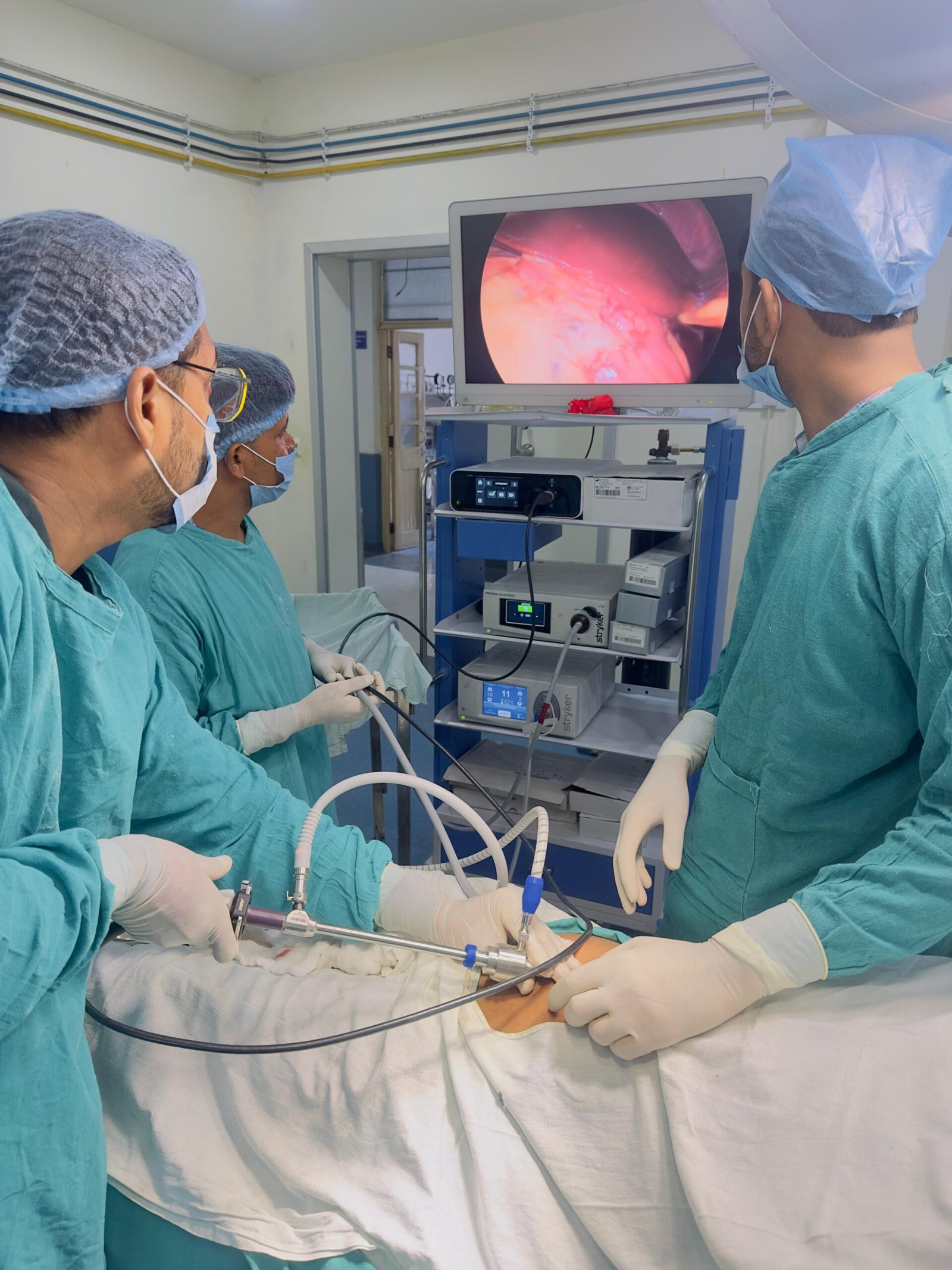 झाबुआ जिला अस्पताल में चिकित्सा इतिहास: पहली बार सफलतापूर्वक हुई लैप्रोस्कोपिक एपेंडेक्टोमी | New India Times