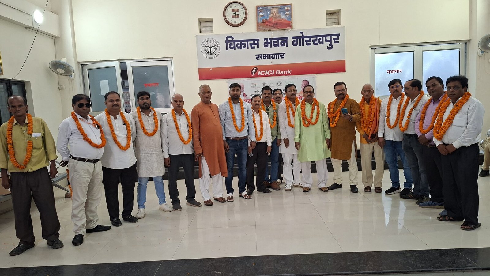 गोरखपुर विकास भवन कर्मचारी संघ का चुनाव सम्पन्न: रूपेश कुमार 1 गोरखपुर विकास भवन कर्मचारी संघ का चुनाव सम्पन्न: रूपेश कुमार | New India Times