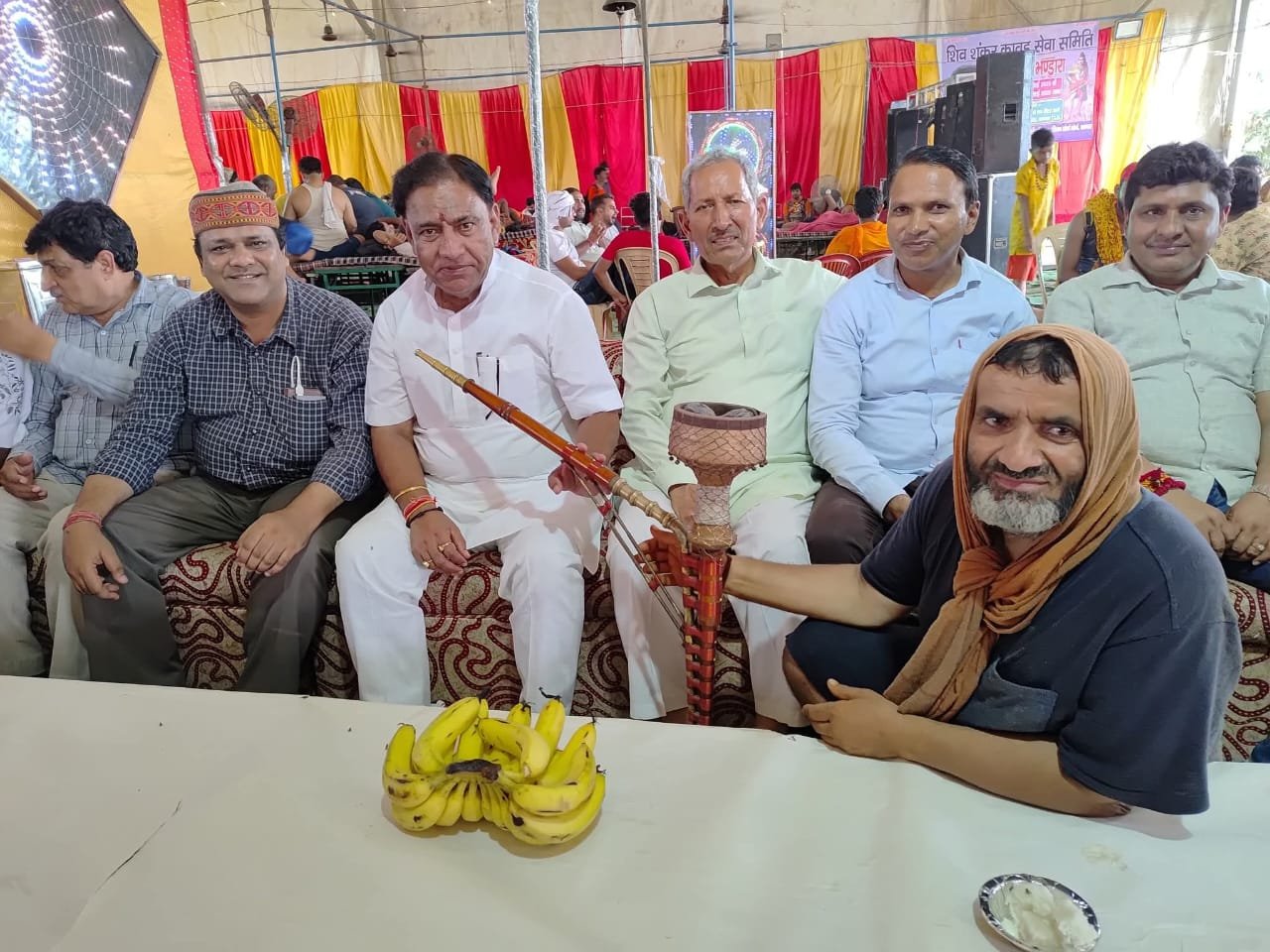 बाकनेर स्वतंत्र नगर नरेला के शिविर में पहुॅंचे नरेला विधायक राजकरण खत्री | New India Times