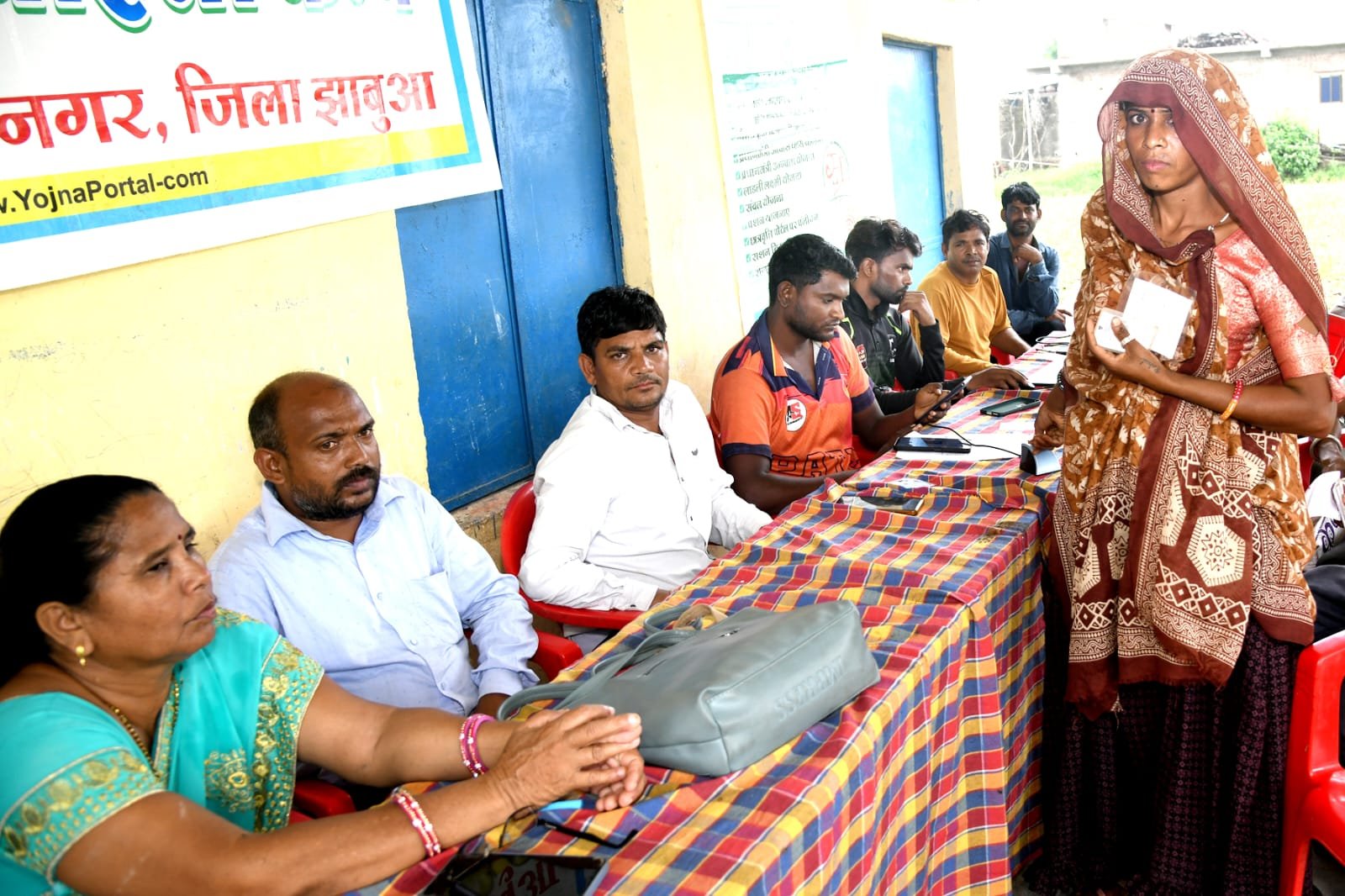 वार्ड 15 में समग्र ई-केवाईसी कैंप सम्पन्न, योजनाओं के लाभ हेतु अनिवार्यता की दी जानकारी | New India Times