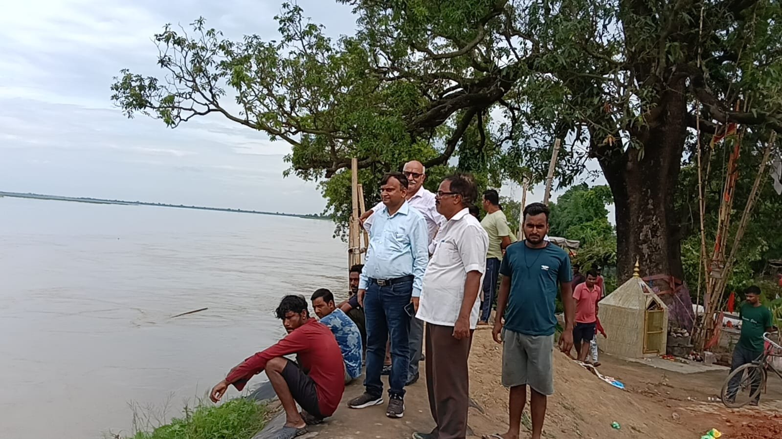 सिंचाई विभाग की 4 करोड़ की परियोजना पर संकट, कटान रोकने में जुटी टीम | New India Times